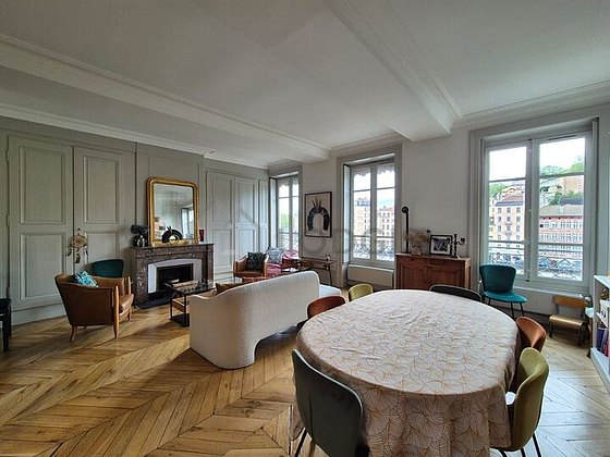Living room furnished with tv, 1 chair(s)