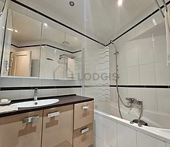 Appartement Paris 9° - Salle de bain