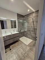 Haus Nîmes - Badezimmer