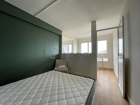 Very quiet bedroom for 2 persons equipped with 1 bed(s) of 140cm