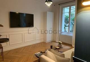 France Parigi 8° monolocale