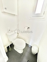 Apartment Paris 20° - Toilet