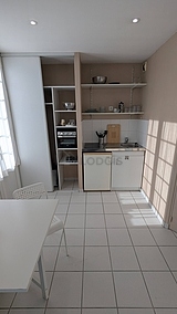 Apartment Tours - Kitchen