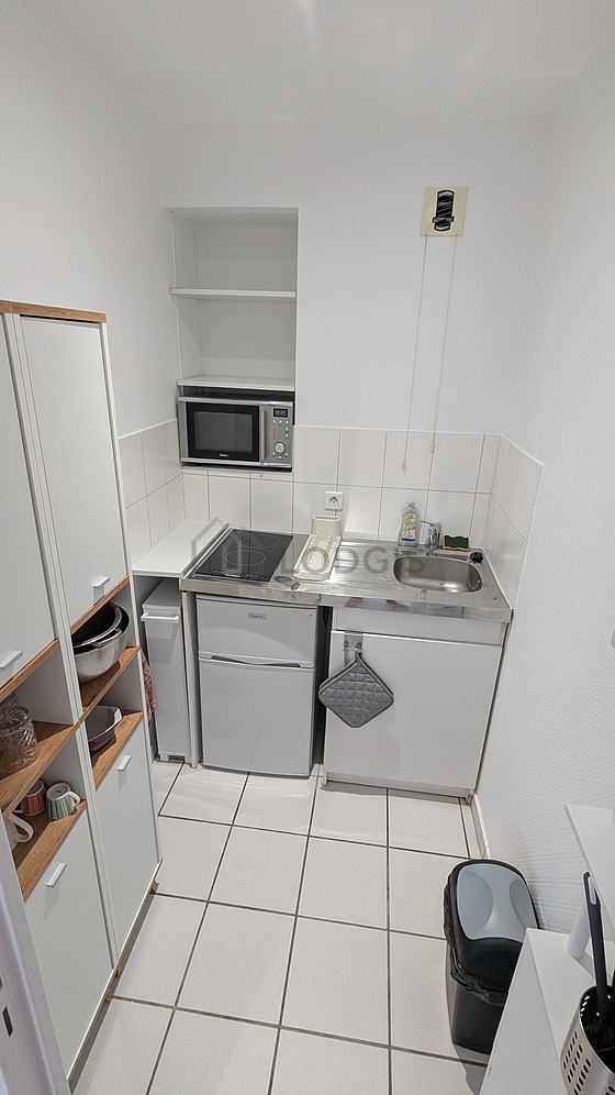 Great kitchen with tile floor