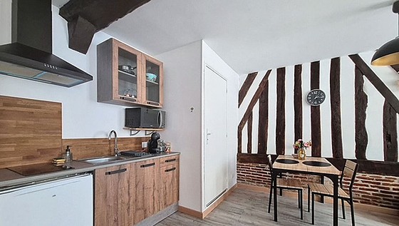 Séjour très calme équipé de télé, 1 fauteuil(s), 1 chaise(s)