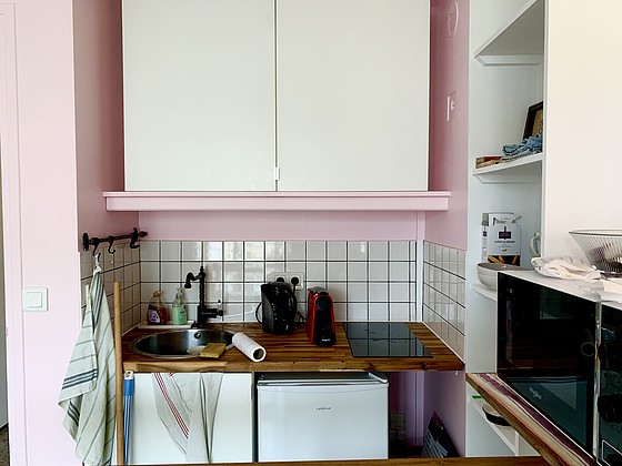 Great kitchen with tile floor