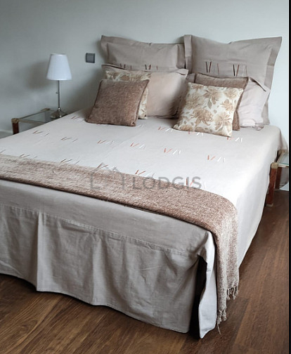 Bedroom with windows