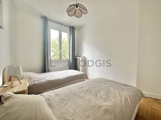 Bedroom with windows facing the courtyard
