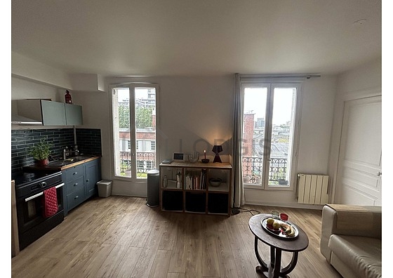 Beautiful, quiet and bright sitting room of an apartment in Paris