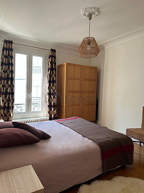 Bedroom facing the courtyard