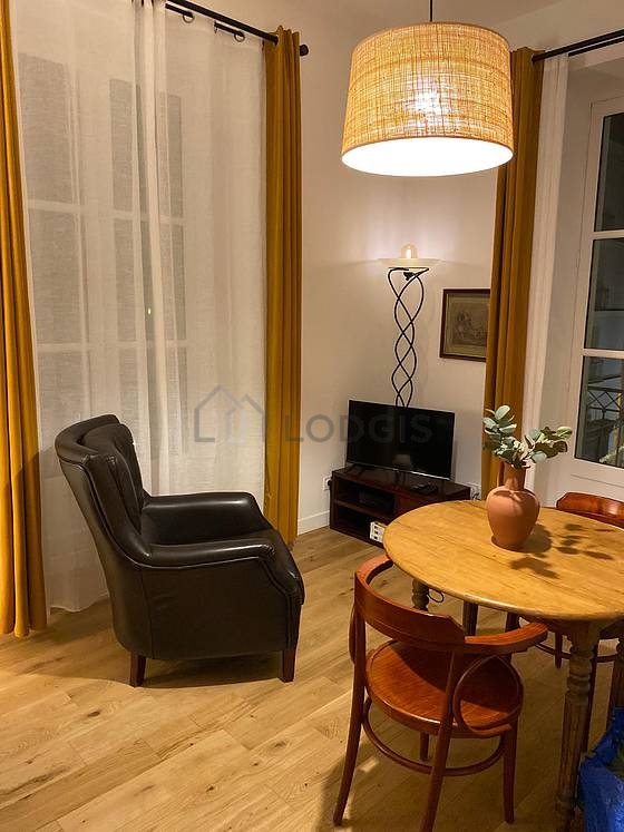Living room with windows