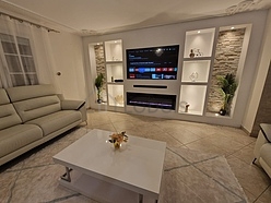 House Tours - Living room