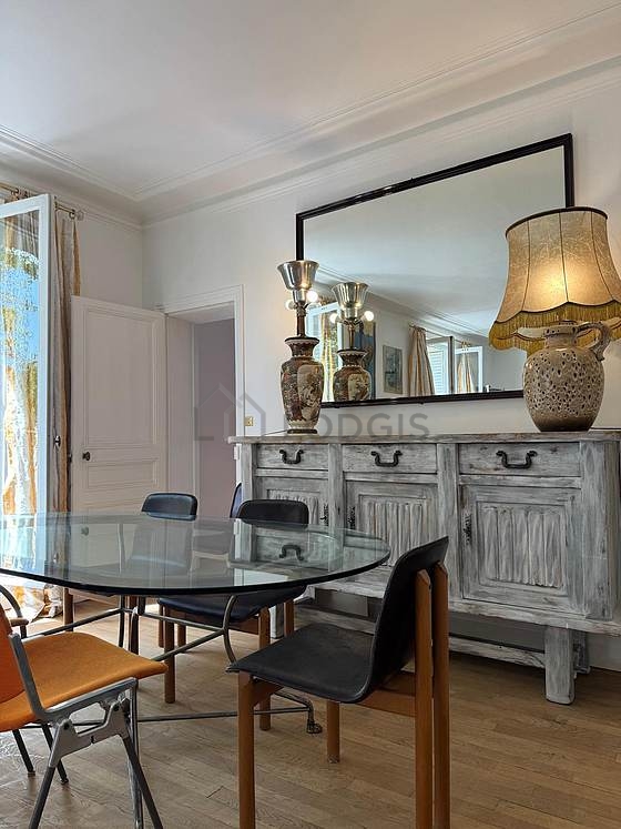 Sitting room of an apartment in Paris