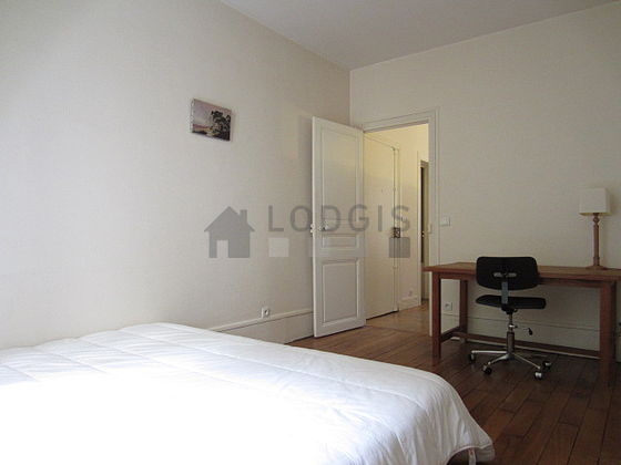 Chambre très calme pour 2 personnes équipée de 1 lit(s) de 140cm