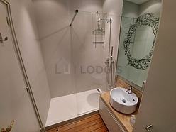 Apartment Paris 4° - Bathroom