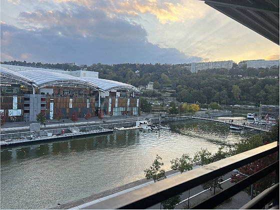 Terrasse équipée de barbecue
