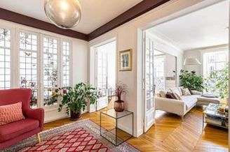 Paris 2 bedroom Apartment