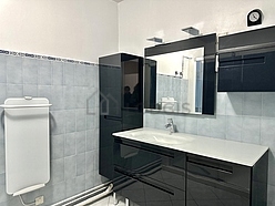 Apartment Nord-Est de Lyon - Bathroom