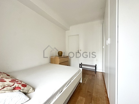 Quiet bedroom for 2 persons equipped with 1 bed(s) of 140cm