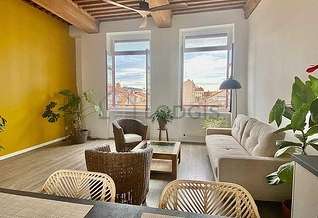 Lyon 2 bedroom Apartment