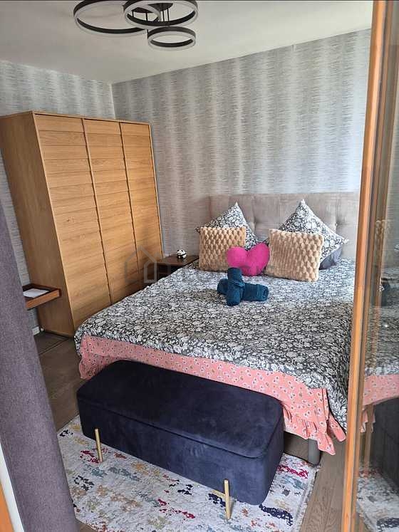 Bedroom with windows