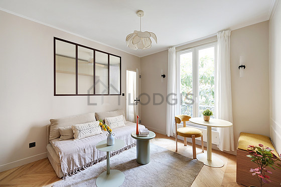 Séjour très calme équipé de télé, 1 chaise(s)