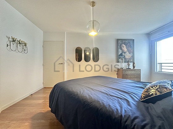 Chambre donnant sur cour