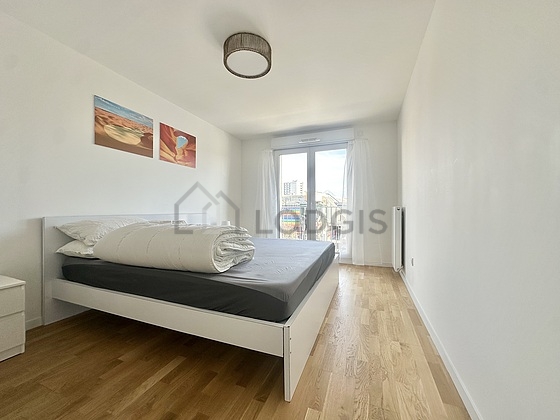 Quiet bedroom for 2 persons equipped with 1 bed(s) of 160cm