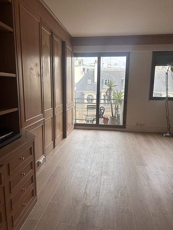 Living room with windows