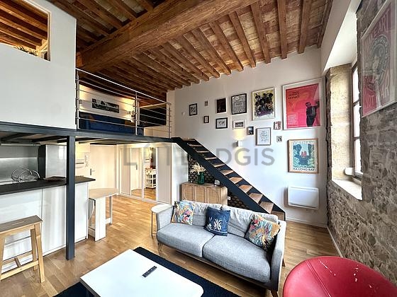 Sitting room of an apartment in Paris