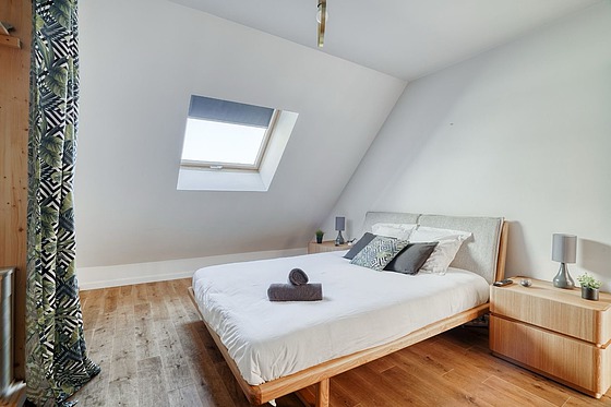 Chambre avec fenêtres