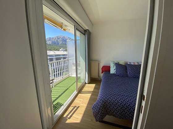 Bedroom for 2 persons equipped with 1 bed(s) of 160cm