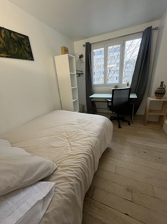 Quiet bedroom for 2 persons equipped with 1 bed(s) of 140cm