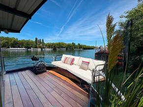 Paris 16° 1 bedroom Boat