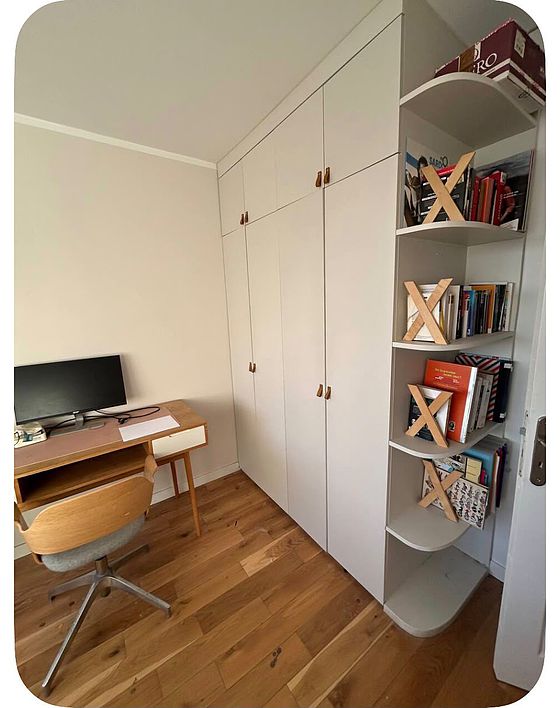 Quiet bedroom for 1 persons equipped with 1 bed(s) of 90cm