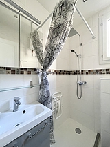Apartment Paris 10° - Bathroom
