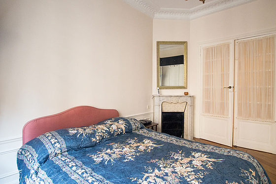 Quiet bedroom for 2 persons equipped with 1 bed(s) of 140cm
