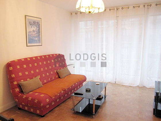 Quiet living room furnished with 1 sofabed(s) of 140cm, tv, dvd player, wardrobe