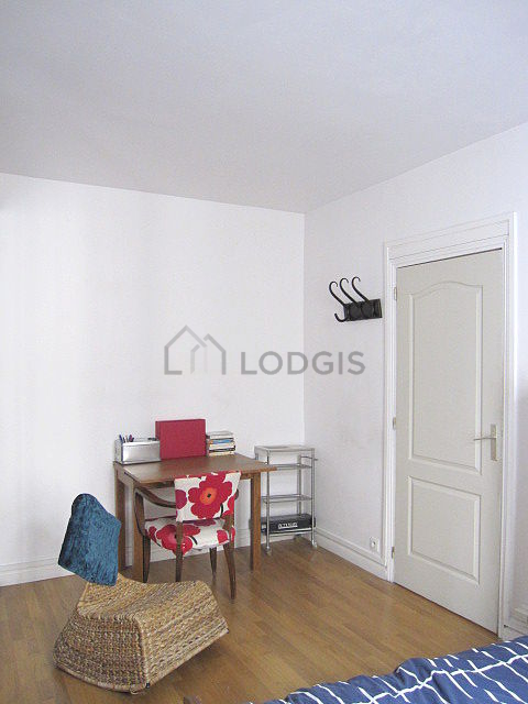 Quiet bedroom for 2 persons equipped with 1 bed(s) of 140cm