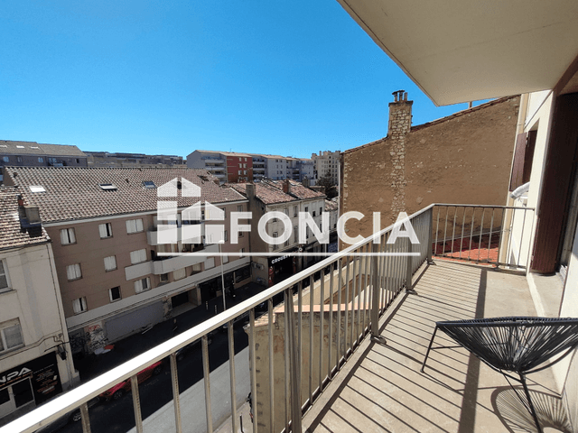 Marseille studio