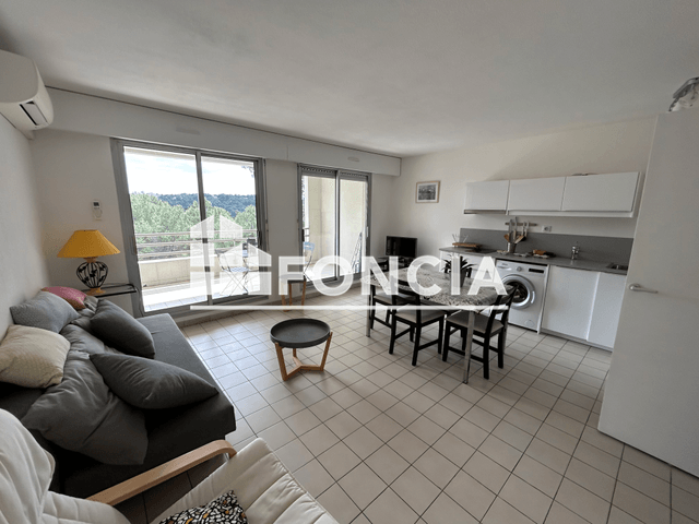 Apartment Nîmes - 