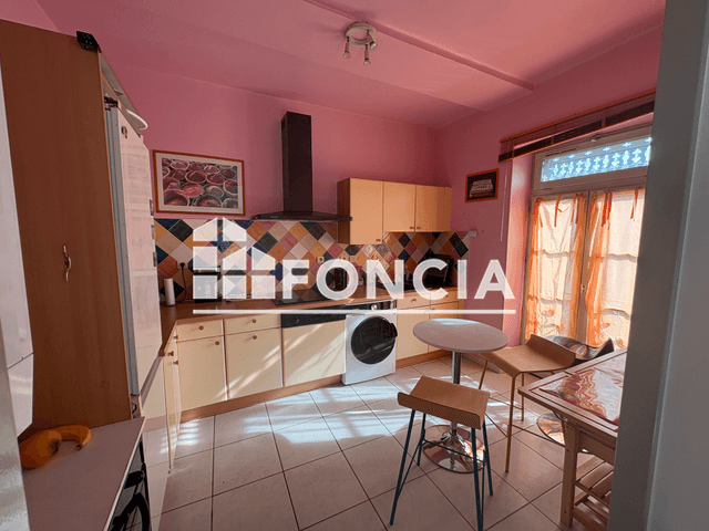 Apartment Nîmes - 