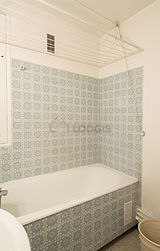 Apartment Paris 20° - Bathroom