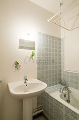 Apartment Paris 20° - Bathroom