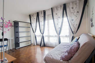 Belleville Paris 20° studio