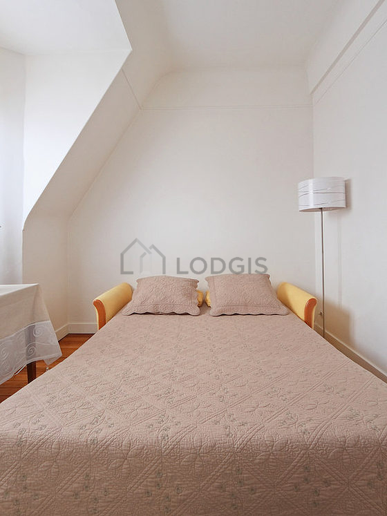 Very quiet bedroom for 2 persons equipped with 1 sofabed(s) of 140cm