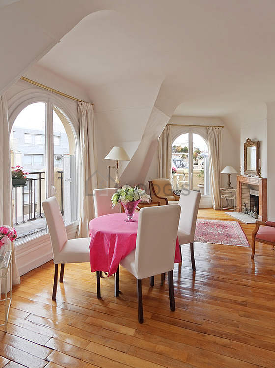 Very bright living room