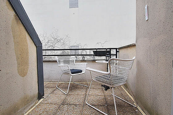 Terrasse avec vue sur cour