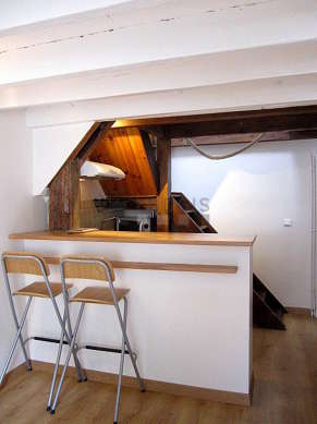 Kitchen of 2m² with woodenfloor