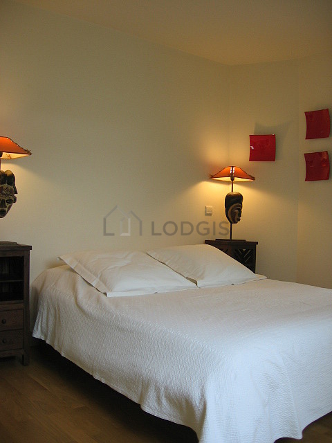 Bedroom with windows facing the garden